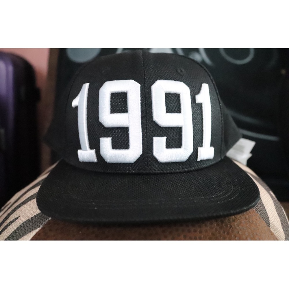 1991 Snapback Black Hat
